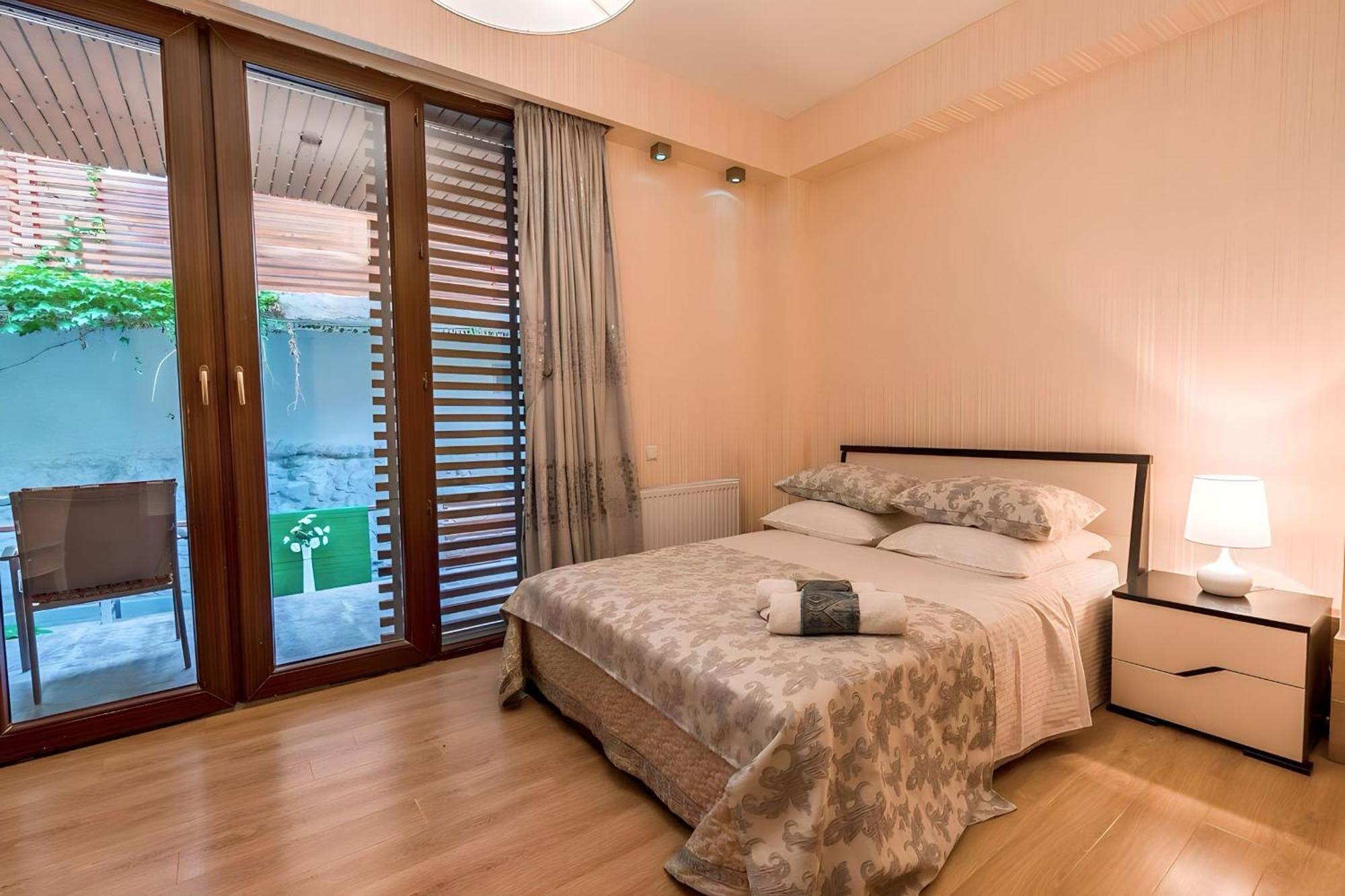 Cabernet Corner Apartman Tbiliszi Kültér fotó