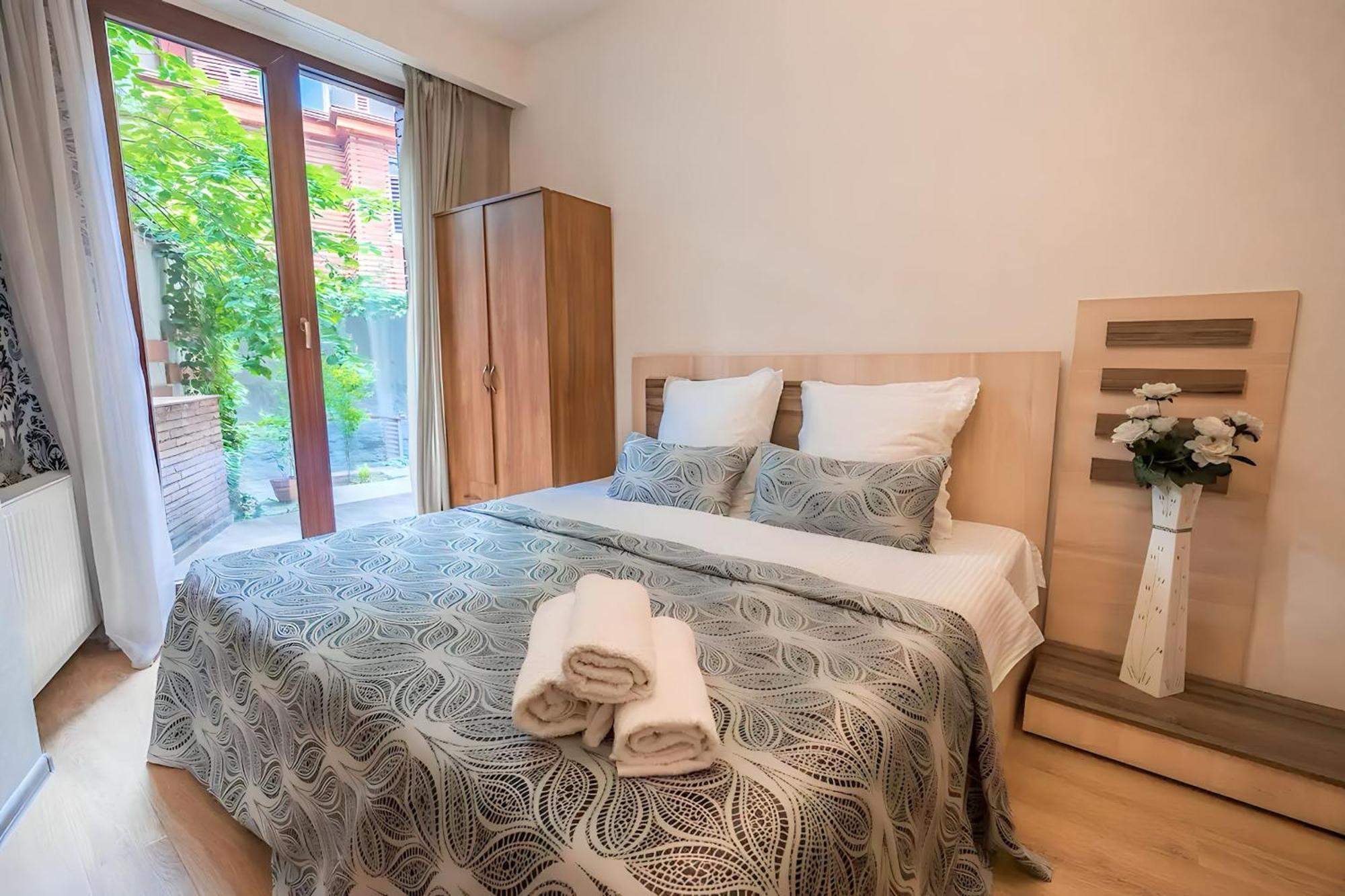 Cabernet Corner Apartman Tbiliszi Kültér fotó